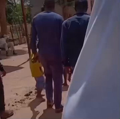 xkCCOJENK8uZu7TO.jpg