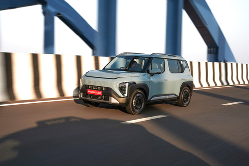 Kia Syros FD Action 22.jpg