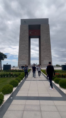 zfmeurCVJi kBZd2.jpg