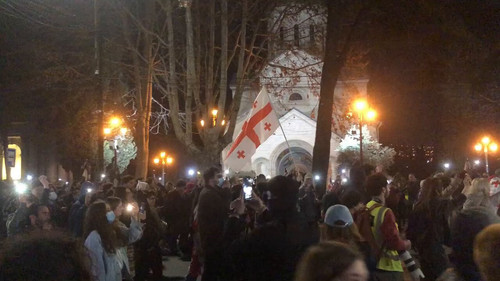 Eskl1P4I Lo9I2oV.jpg