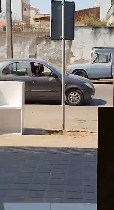 xDovzhP0T74j6Peg.jpg