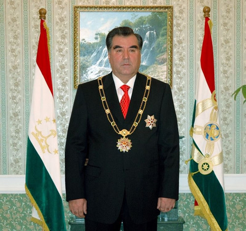 GmQmNK3acAIa6Bh.jpg
