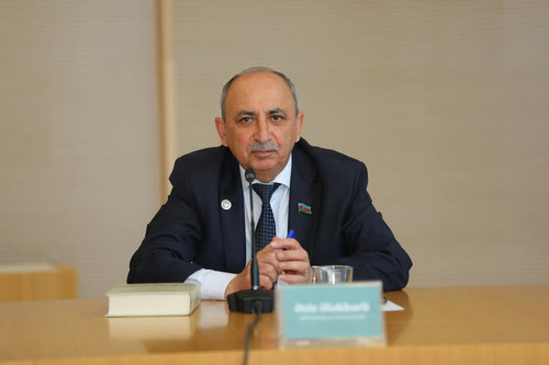 GmTP1VYa4AAGsoX.jpg