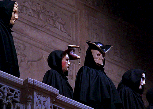 tumblr d0ac0eb539433ccd8b1777063f67f2a0 1ec8c7b4 540.gif