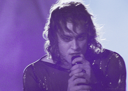 tumblr f4f759f0902df4080942632cfe4e7ee9 10f1047e 540.gif