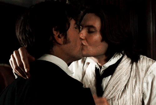tumblr 3a9bc882872608236651171c47a2441f 3e198f90 540.gif