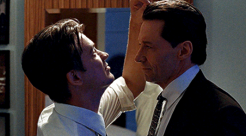 tumblr 5eefc0ad78778427b09d70eec9b6658f 03145a47 540.gif