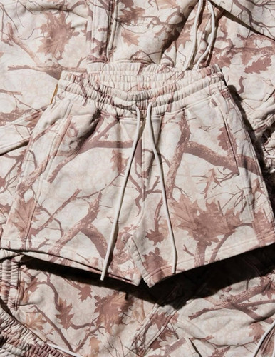 杏色树叶 (2).jpg