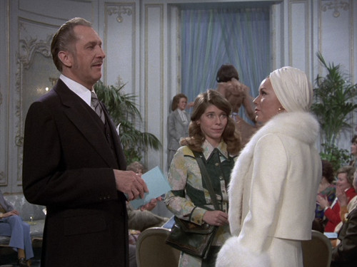 Columbo.S03E01.Lovely.But.Lethal.1080p.BluRay.2xCZ EN.AC3.x265.HEVC My.mkv snapshot 00.03.35 [2025.0.jpg
