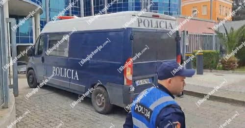 14354719689630238309?url=https%3A%2F%2Fshqiptarja.com%2Fuploads%2F780x440%2F1741778488 veliaj.jpg%3F.jpg