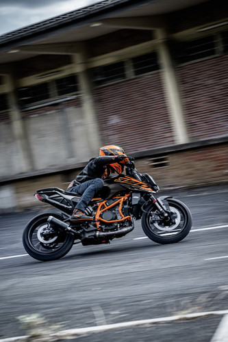 KTM 390 DUKE Action Black 1 copy.jpg