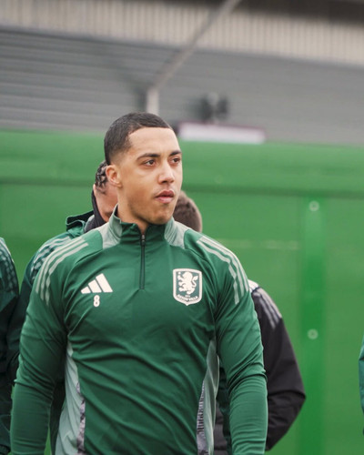 aqKPFdar4yXLs Yo.jpg