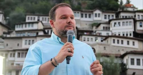 18051833153207283201?url=https%3A%2F%2Fshqiptarja.com%2Fuploads%2F780x440%2F1741785574 ervindemo.jpg.jpg