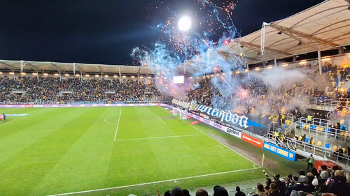 H3Q Qs69lB6rWVRH.jpg