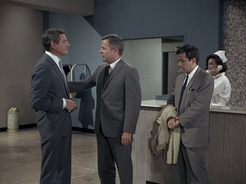 Columbo.S01E01.Prescription.Murder.1080p.BluRay.CZ EN.AC3.x265.HEVC My.mkv snapshot 00.39.23 [2025.0.jpg
