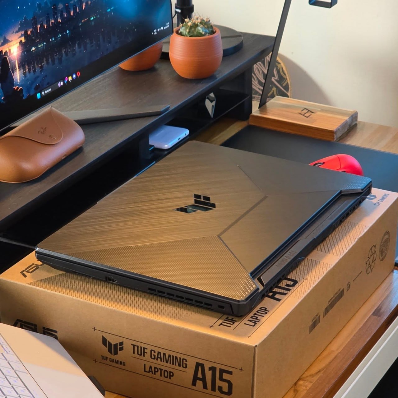 Notebook ASUS TUF Gaming A15, GeForce RTX 2050, AMD RYZEN 7, 8 GB, 512 GB SSD, KeepOS, Tela 15.6” FHD, Graphite Black – FA506NFR-HN069 Notebook ASUS TUF Gaming A15, GeForce RTX 2050, AMD RYZEN 7, 8 GB, 512 GB SSD, KeepOS, Tela 15.6” FHD, Graphite Black – FA506NFR-HN069