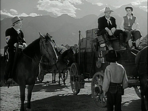 cap Gun.Smugglers.1948.480p.TCM.WEBRip.AAC2.0.x264 GQ 00 10 23 05.jpg