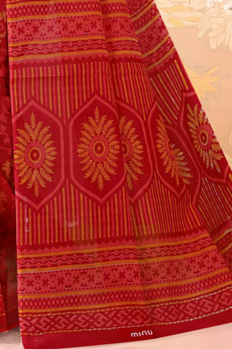 URTA PANKHI Venetian Red Pallu View.png