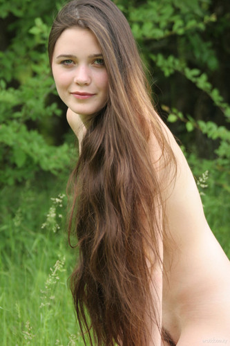 EB Among The Grass Polianna medium 0010.jpg