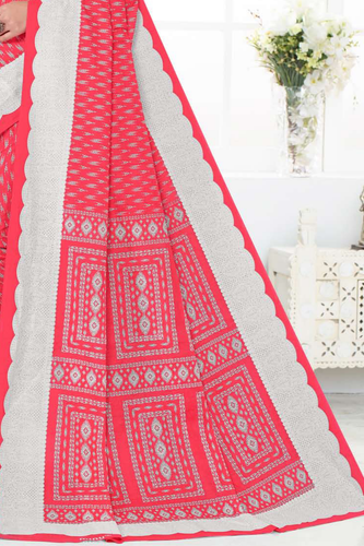 YASMIN Radical Red Pallu View.png