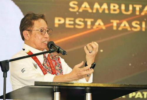 71747350472 TBAbangJo.jpg