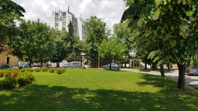 POTREBNO 16 MEDICINSKIH SESTARA ILI TEHNIČARA I DOKTORA : Raspisan konkurs za posao u UKC-u Kragujevac – Evo do kad traju prijave!