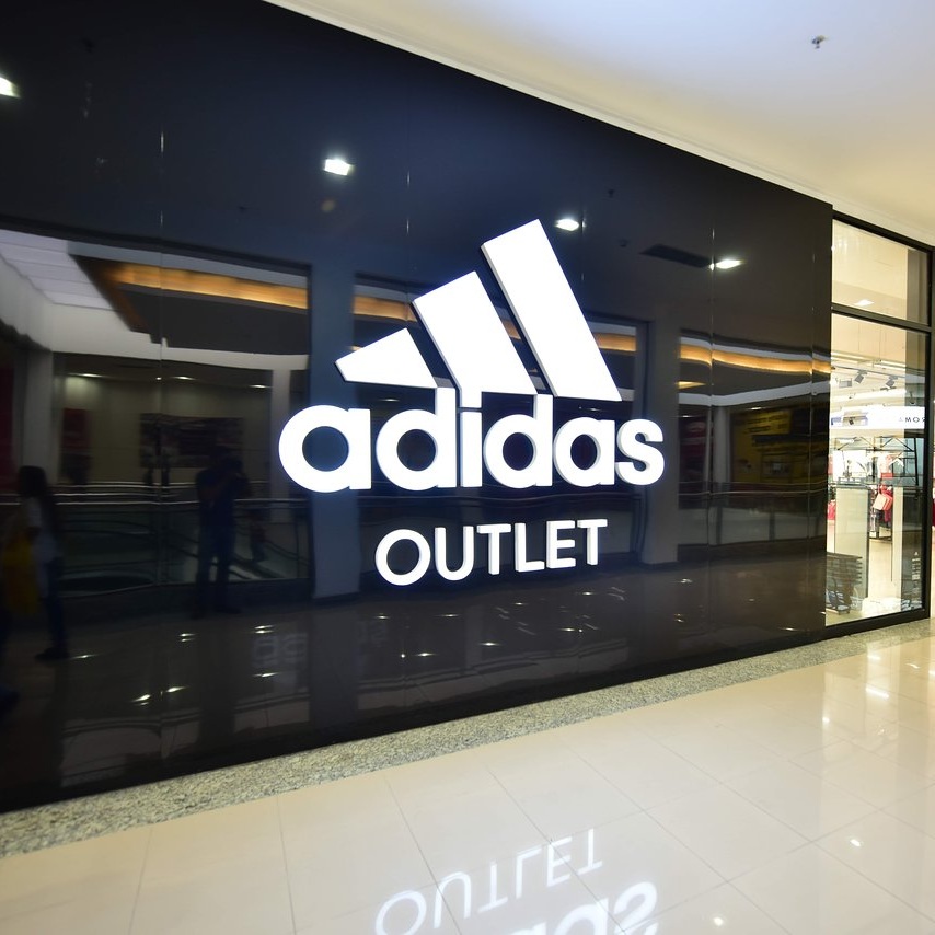 PRODUTOS COM ATÉ 60% DE DESCONTO NO OUTLET ADIDAS + CUPOM DE 15%
