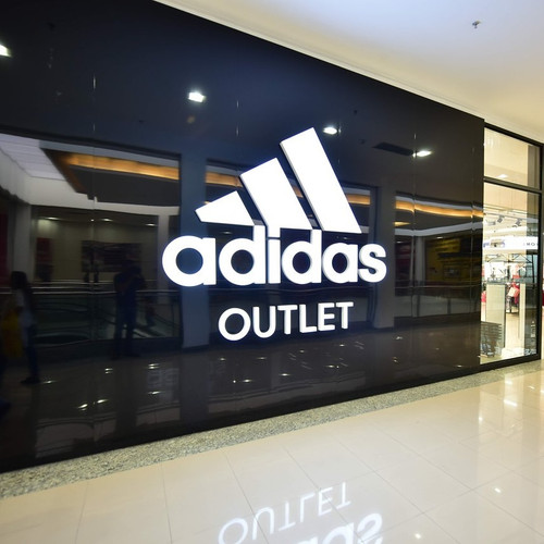 OUTLET ADIDAS.jpg