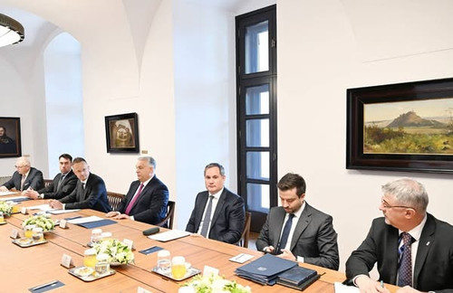 499842719 18384041854140149 8030453097125718140 n.jpg?stp=dst jpg s600x600 tt6& nc cat=101&ccb=1 7& .jpg