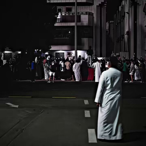 YlnB VKRH0UgsYal.jpg