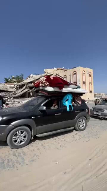 BggK6nxIXwmII by.jpg