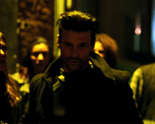 006RUyXily1hduf5s4tl5g30f00c04qu.gif