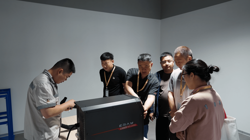 激光焊机合作伙伴参与麦米焊机现场演示以及动手拆装.png