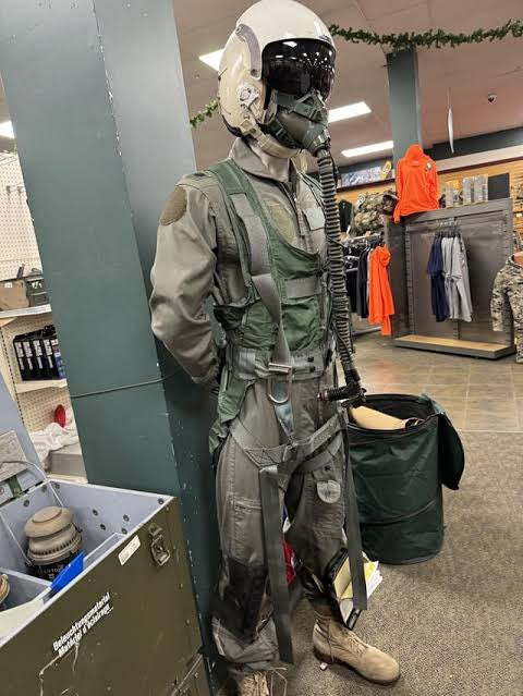 GrY BZOXIAAoXgW?format=jpg.jpg