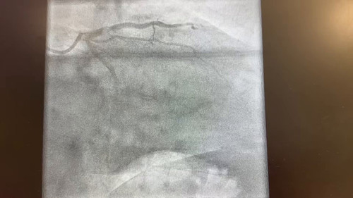 Oz Hk Bq2uSdY 4G.jpg