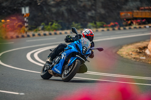 Suzuki GSX8R 142.jpg