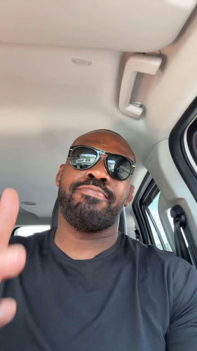 Qxzbo5vuE vf8yPV.jpg