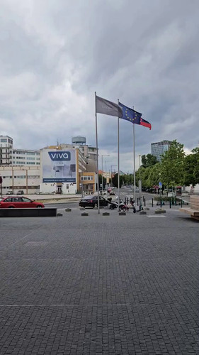 VgiHCEn24XjckD09.jpg