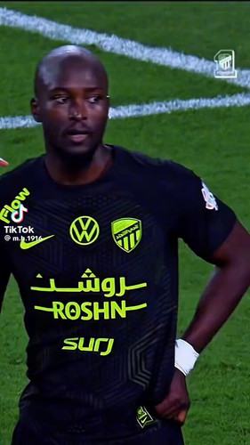 8 CZKfkwL95UTL1y.jpg