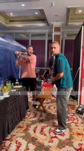 1NMJy0G COpZ8FbU.jpg