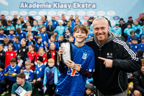 GrJdyM7WAAAZ E4?format=jpg.jpg