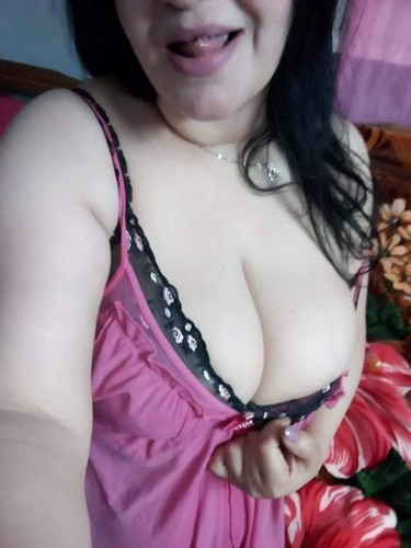 لبوة مصرية جسم كيرفى بزاز كبار ومليانين لبن من بدلة الرقص للملط 3sZfqHQ