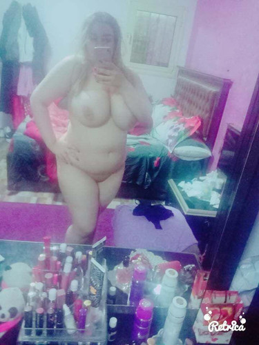 لبوة مصرية جسم كيرفى بزاز كبار ومليانين لبن من بدلة الرقص للملط 3sZfufa