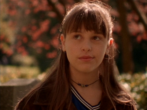 So.Weird.S01E01.Family.Reunion.480p.DSNP.WEB DL.AAC2.0.H.264.DUAL RiPER 005.png