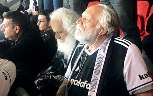 GrAZnRkXsAA Kfa.jpg