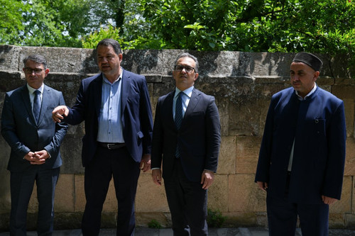 GrYT wqWMAAzIzn.jpg