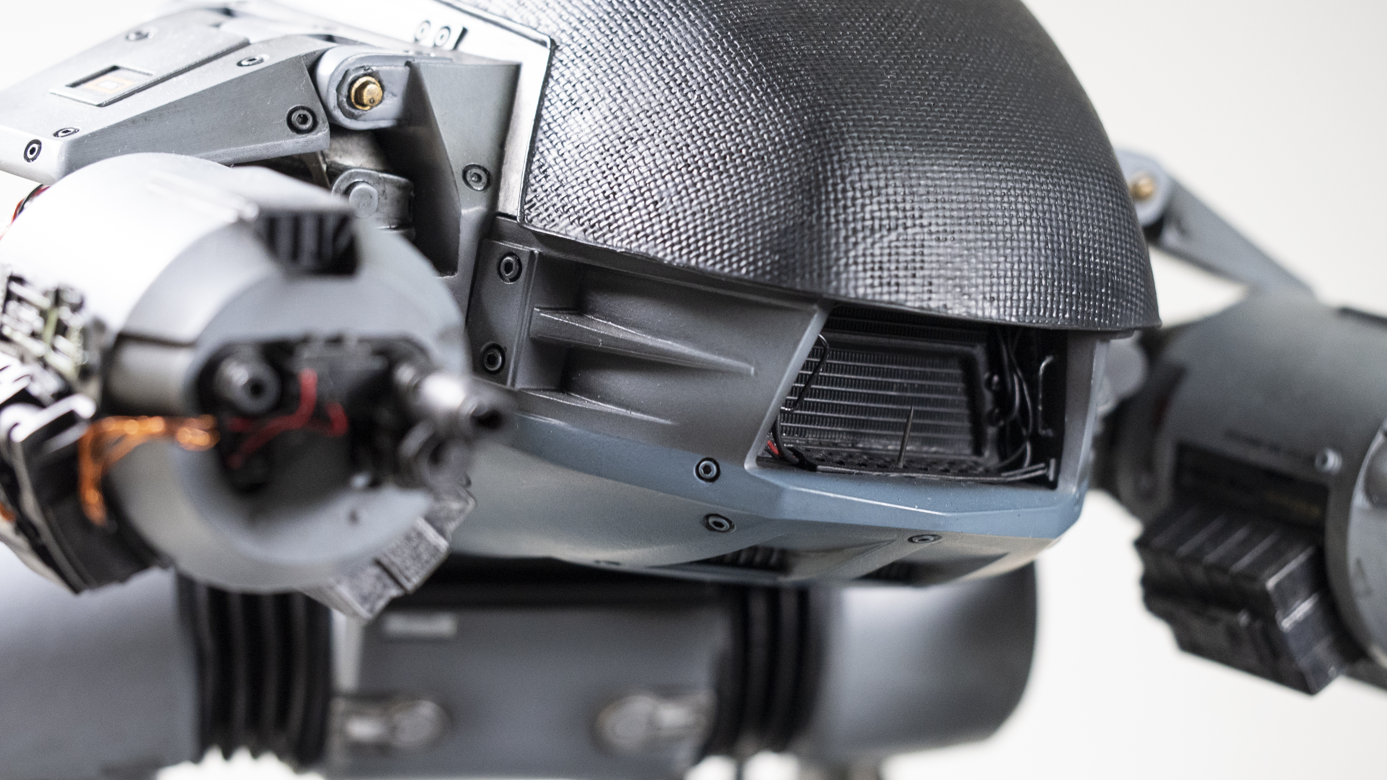 ED-209 Robocop Chronicle Collectibles Unboxing & Review ED-209 Robocop Chronicle Collectibles Unboxing & Review