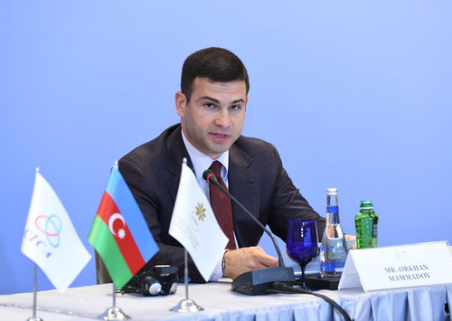 GrYqldzXwAAgz6d.jpg