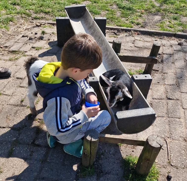 Vandaag is mijn allerliefste, aller kleinste maar ook weer grootste 6 jaar geworden