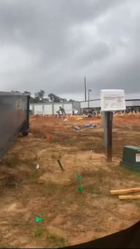 ApRBZOA 9IeHDyN .jpg